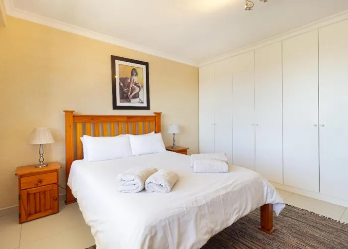 Devonshire 2 Bed Apartment Green Point